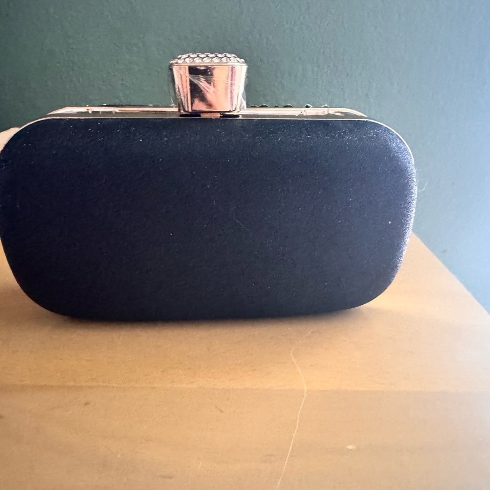 Black & Gold Rhinestone Evening Clutch – NWT ✨ - Picture 6 of 8